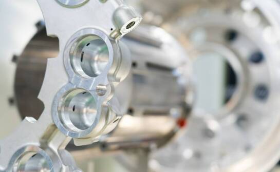 Rola stali WNLV w branży maszynowej: kluczowe zastosowania