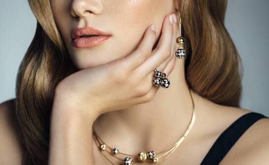 Najnowsze kolekcje: co oferują oprawki Tous złote w tym roku?