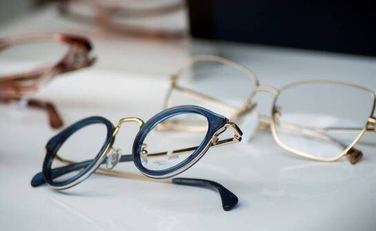 Jakie są zalety korzystania z certyfikowanych oprawek od renomowanych producentów?