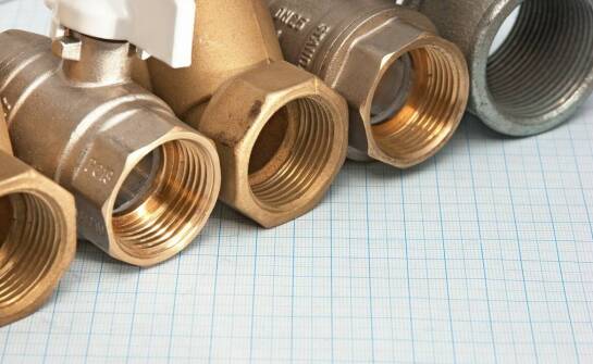 Wybór odpowiednich zaworów kulowych do zastosowań laboratoryjnych – co warto wiedzieć?