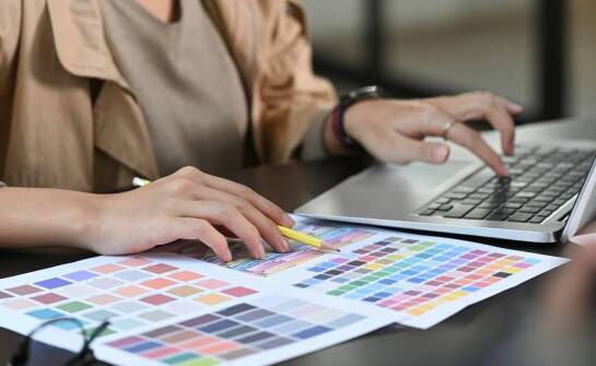 Jak zastosować storytelling w projektowaniu ulotek, aby były bardziej angażujące?