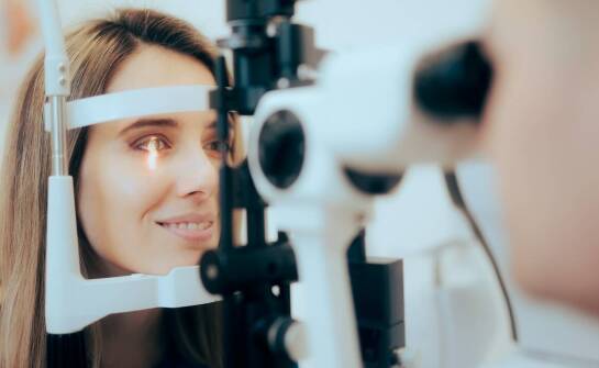 Jak badanie dna oka wspiera wykrywanie chorób siatkówki?