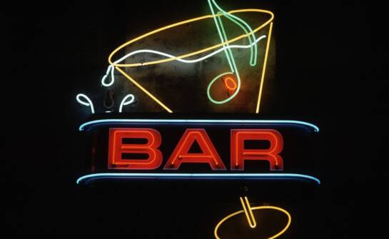 Drzwi barowe jako element nowoczesnego designu wnętrz