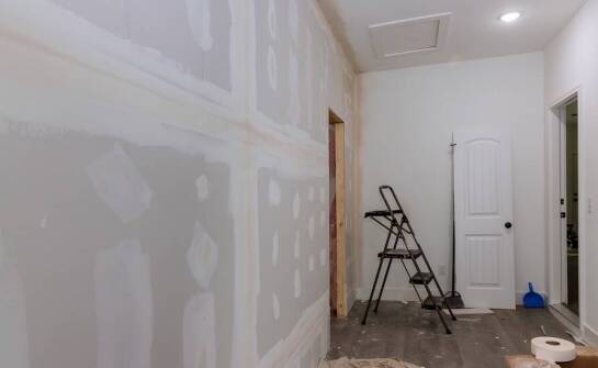 Jak unikać problemów podczas wykończenia wnętrz dzięki profesjonalistom?