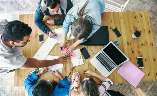 Jak agencja reklamowa w Ostrowie Wielkopolskim wspiera rozwój małych firm?