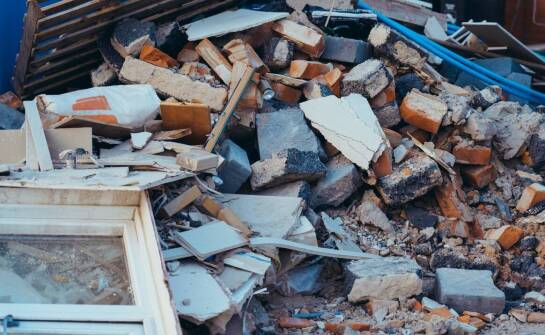Jakie są najczęstsze błędy przy organizacji wywozu odpadów budowlanych?
