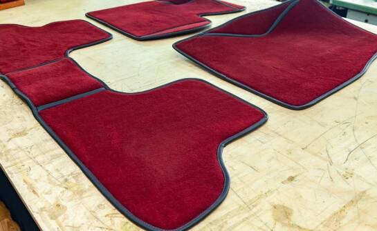 Wycieraczki aluminiowe na wymiar a oszczędność czasu i kosztów sprzątania