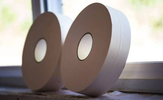 Dlaczego taśmy rozprężne są niezbędne w ciepłym montażu okien i drzwi?