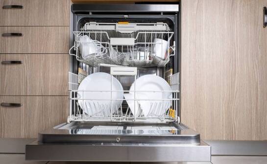 Jakie są najczęstsze błędy w użytkowaniu zmywarek i jak ich unikać?