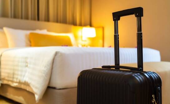 Bezpieczny parking i inne udogodnienia dla gości pokoi recz