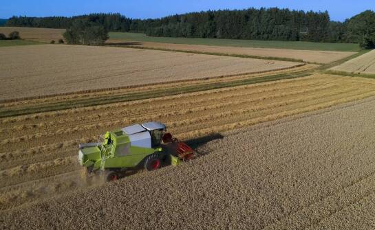 Rola ciągników Claas Traktor w modernizacji polskiego rolnictwa