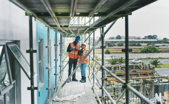 Drabiny Faraone – jak wpływają na optymalizację kosztów budowy?