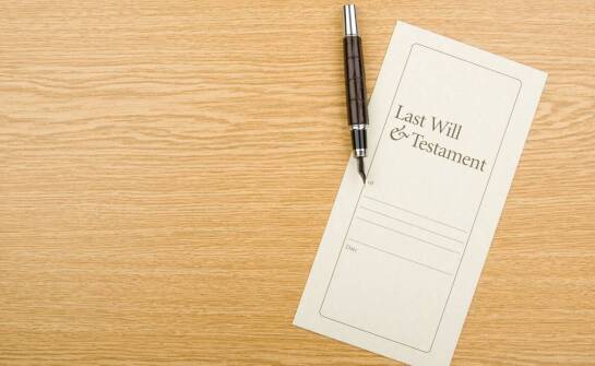 Jakie dokumenty są potrzebne przy organizacji pogrzebu? Poradnik