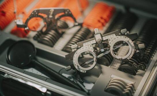 Jakie technologie wspierają komputerowe badanie wzroku w nowoczesnych gabinetach optometrycznych?