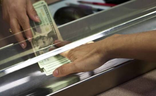 Jakie są zalety korzystania z kantoru torzym dla osób często podróżujących?