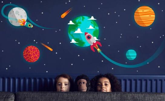 Jak drukarnia online ułatwia zamówienie niestandardowych naklejek i etykiet?