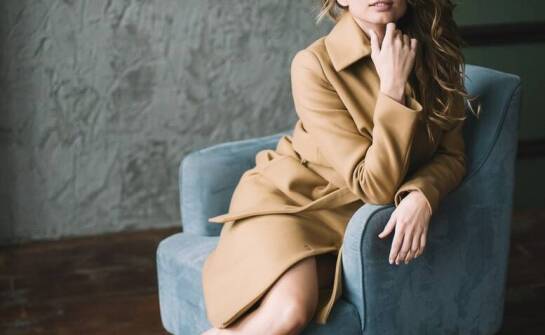 Zalety wyboru luksusowego płaszcza przejściowego damskiego