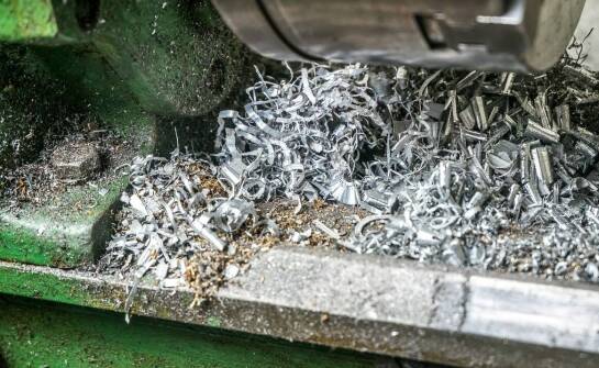 Jakie są korzyści z regularnego toczenia tarcz hamulcowych?