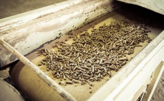 Wpływ sit wibracyjnych na redukcję emisji odorów podczas przetwarzania odpadów