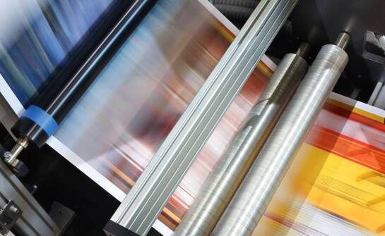 Jak technologia druku offsetowego wpływa na ochronę środowiska?