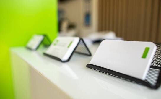 Wpływ jakości materiałów na trwałość i wygląd wizytówek