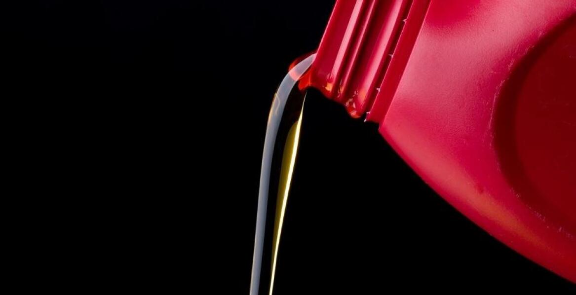 Jakie oleje najlepiej sprawdzają się w trudnych warunkach pracy?