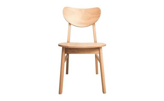 Bukowe krzesła a dębowe: który typ lepiej pasuje do Twojego wnętrza?