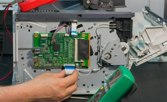 Serwisowanie niszczarek – zapewnienie ciągłości pracy w biurze