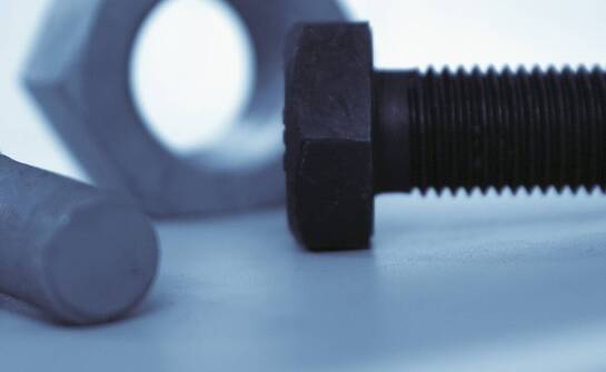 Jak podkładki Nord-Lock zwiększają trwałość konstrukcji w trudnych warunkach?