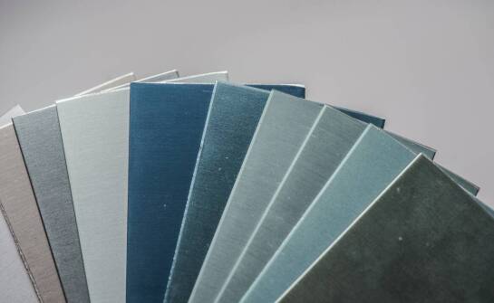 Psychologiczne aspekty ciemnego koloru seledynowego w etykietach produktowych