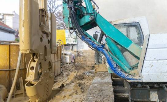 Dlaczego warto zlecić odwierty pod gruntowe kolektory specjalistom?