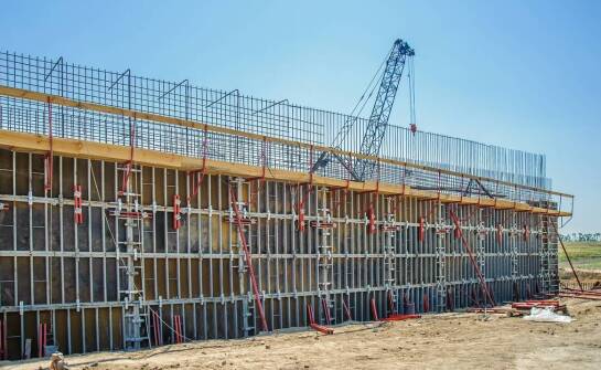 Dlaczego szalunkowa rura 300 jest kluczowym elementem w budowie mostów?