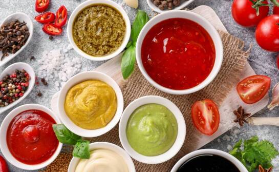 Oliwy z oliwek – jak wybrać najlepszą do potraw włoskich?