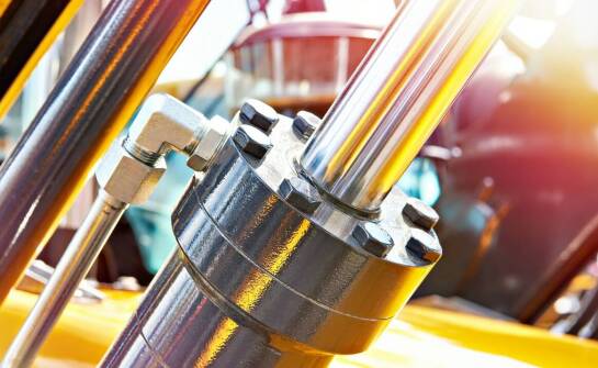 Jakie są najnowsze trendy w projektowaniu płaskich osi do ciągników, takich jak C 360?