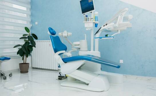 Jakie innowacyjne rozwiązania oferuje współczesna stomatologiczna chirurgia?