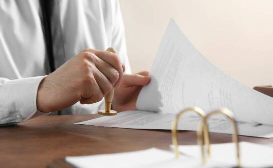 Kluczowe usługi oferowane przez notariusza dla przedsiębiorców