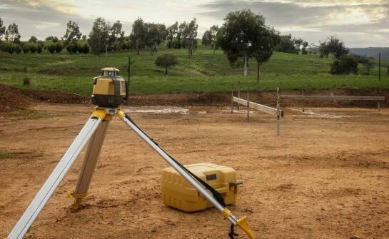 Jakie przygotowawcze prace są niezbędne przed wierceniem studni?