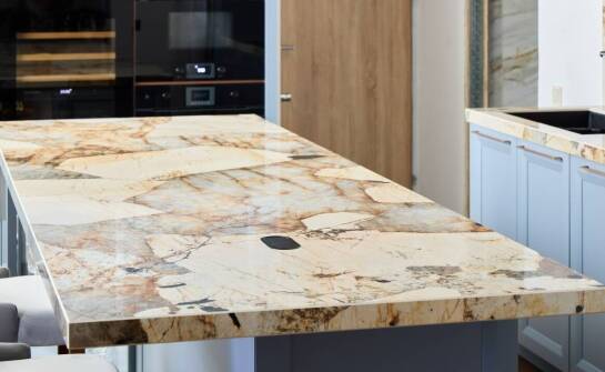 Jak granit wpływa na wartość nieruchomości: analiza rynku.