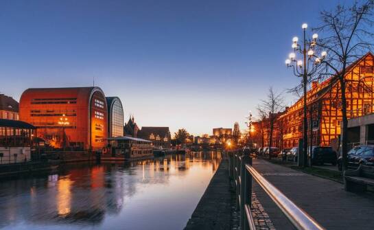 Wydruki wielkoformatowe – praktyczne zastosowania w przestrzeni miejskiej w Opolu