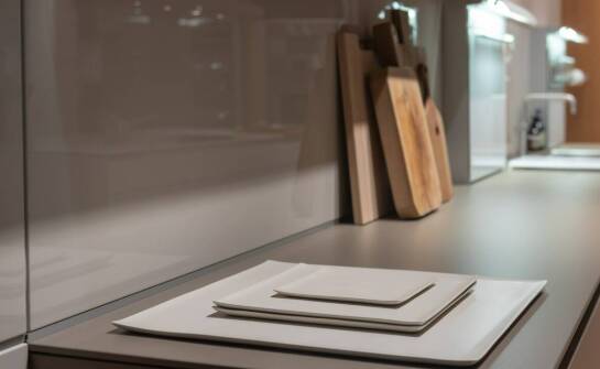 Jak pielęgnować lustrzane płytki, aby zachowały swój blask?