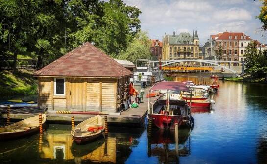 Specjalne rejsy dla zorganizowanych grup – jakie atrakcje czekają?