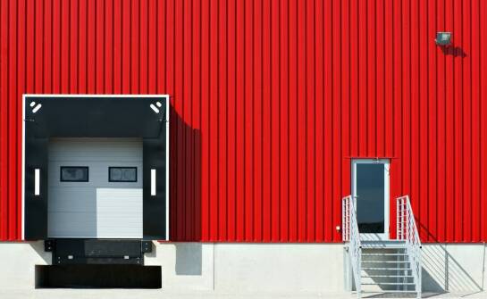 Rola stalowych hal w rozwoju infrastruktury logistycznej