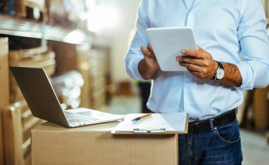 Jak skutecznie zarządzać procedurami celnymi przy imporcie do Irlandii?