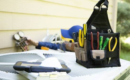 Wpływ regularnego serwisu klimatyzacji na redukcję kosztów eksploatacyjnych