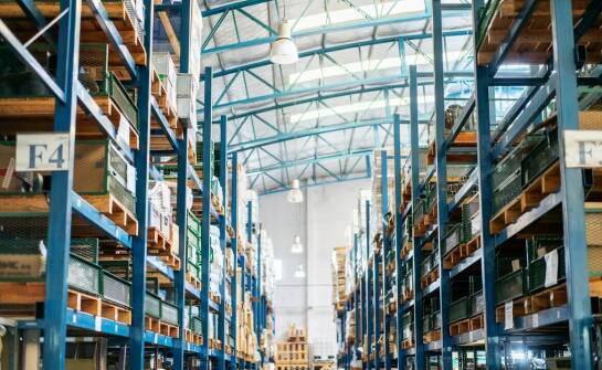 Najlepsze praktyki w zakresie zarządzania magazynem części do naczep.