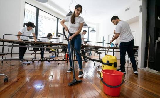 Sprzątanie po wymianie instalacji – jak firma sprzątająca zapewnia kompleksowe usługi?