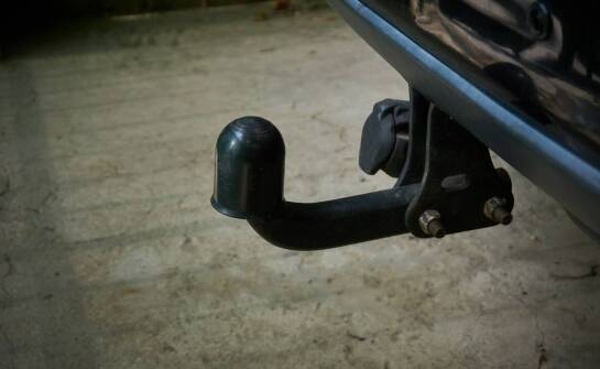 Dlaczego hak do VW Sharan to niezbędny element dla miłośników caravaningu?