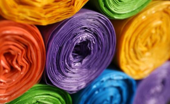 Jakie zalety mają kolorowe torby papierowe w porównaniu do tradycyjnych opakowań?