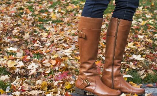 Krótki damski kombinezon – jak nosić go w chłodniejsze dni?