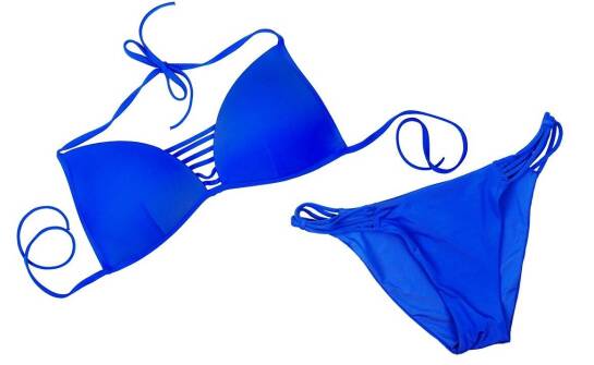 Stroje kąpielowe dziewczęce – najpopularniejsze fasony w tym sezonie